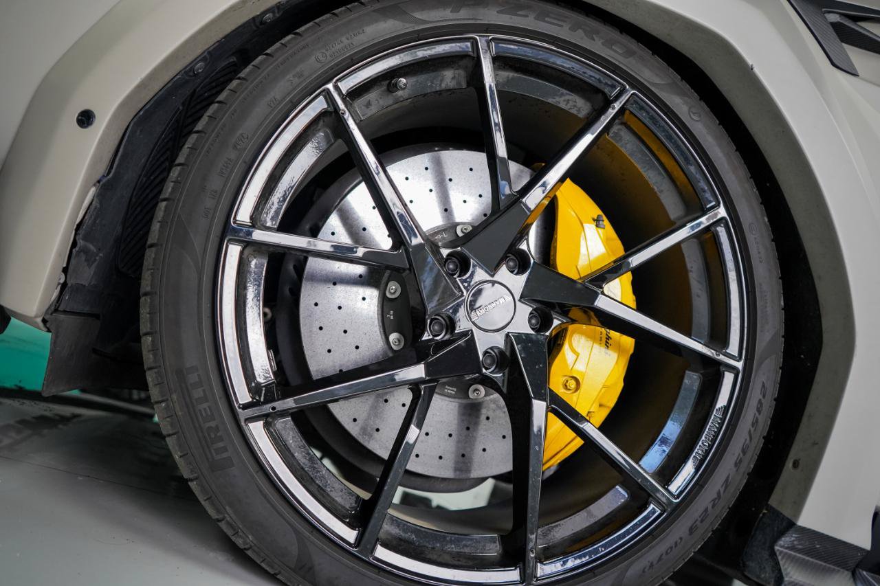 Used 2021 Lamborghini Urus AWD/4WD image 9