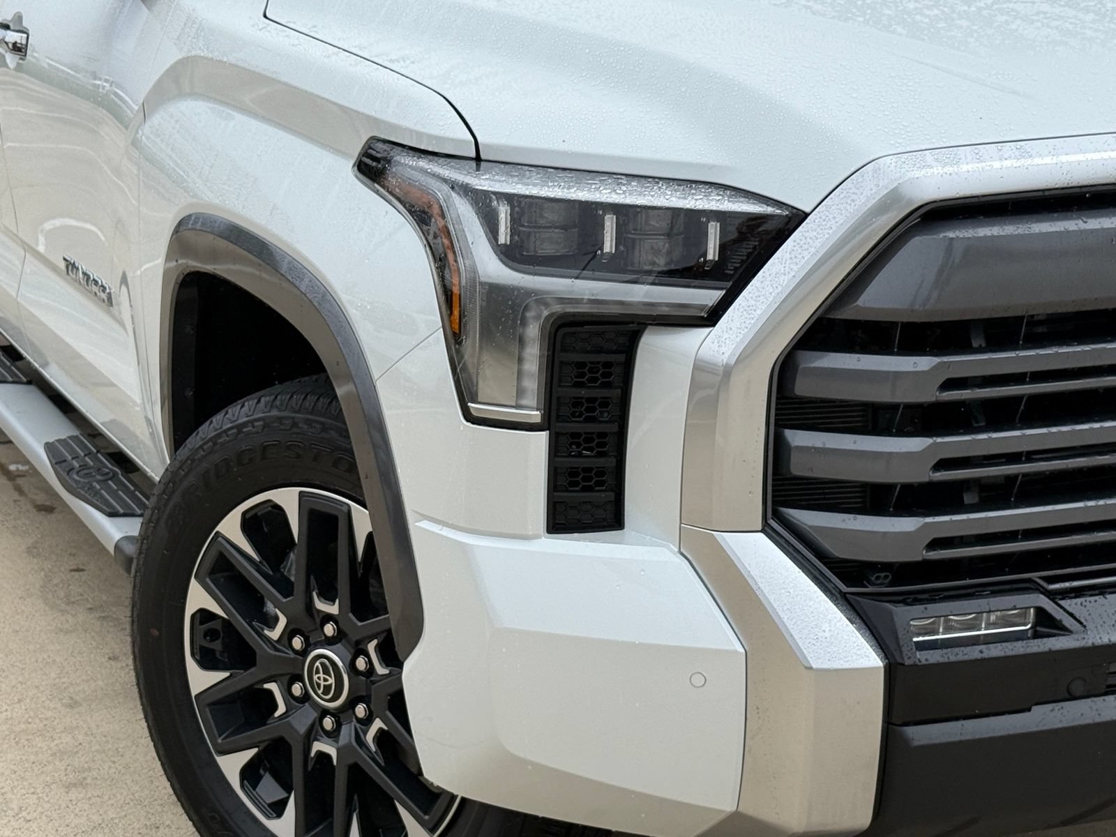 Used 2023 Toyota Tundra Limited AWD/4WD image 3