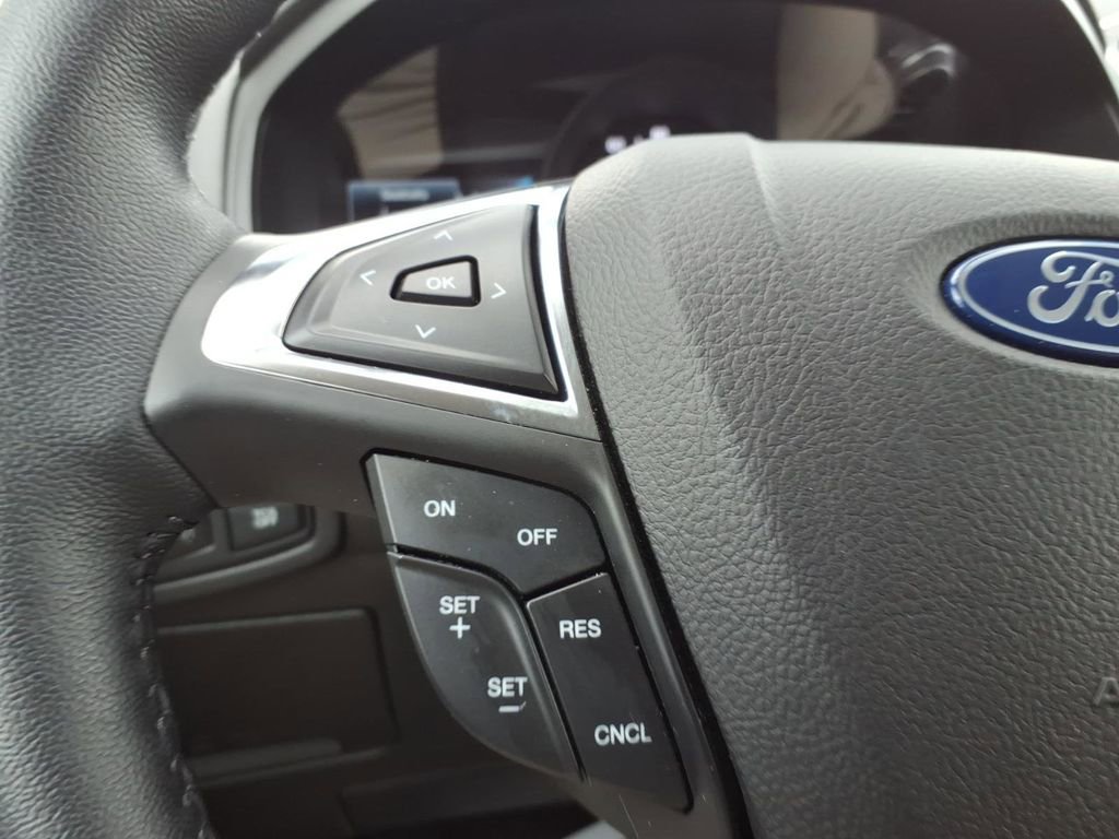 Used 2023 Ford Edge SEL w/ Convenience Package AWD/4WD image 16