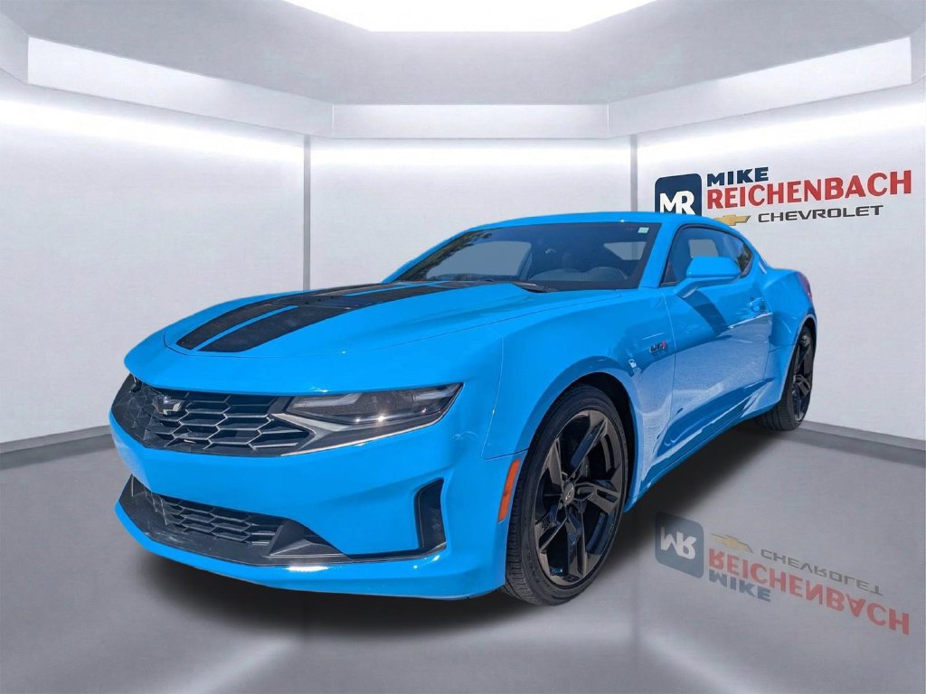 Used 2022 Chevrolet Camaro LT RWD image 8