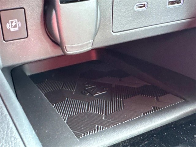 New 2025 Nissan Versa SR w/ Trunk Package image 28