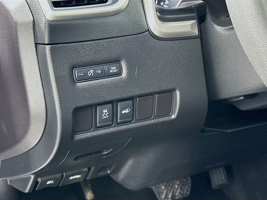 Used 2017 Nissan Murano SL w/ Cargo Package image 10