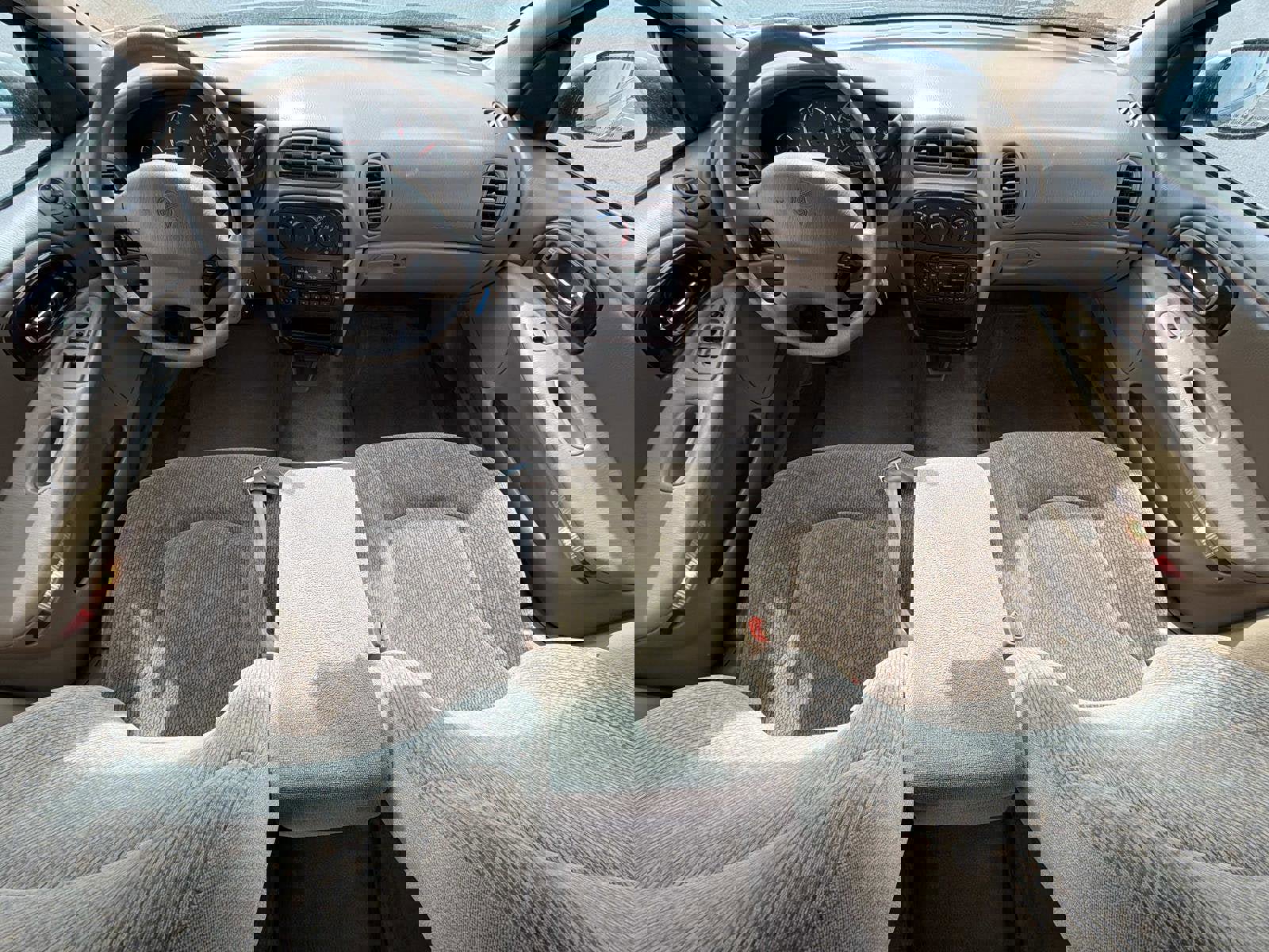 Used 2000 Chrysler Concorde LX image 2