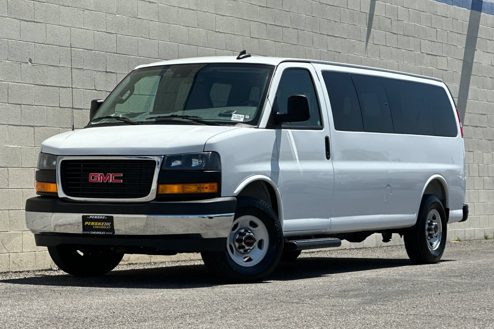 Certified 2025 GMC Savana 3500 LT w/ LT Preferred Equipment Group RWD image 8