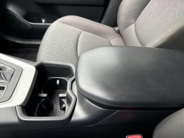 Used 2024 Toyota RAV4 XLE FWD image 21