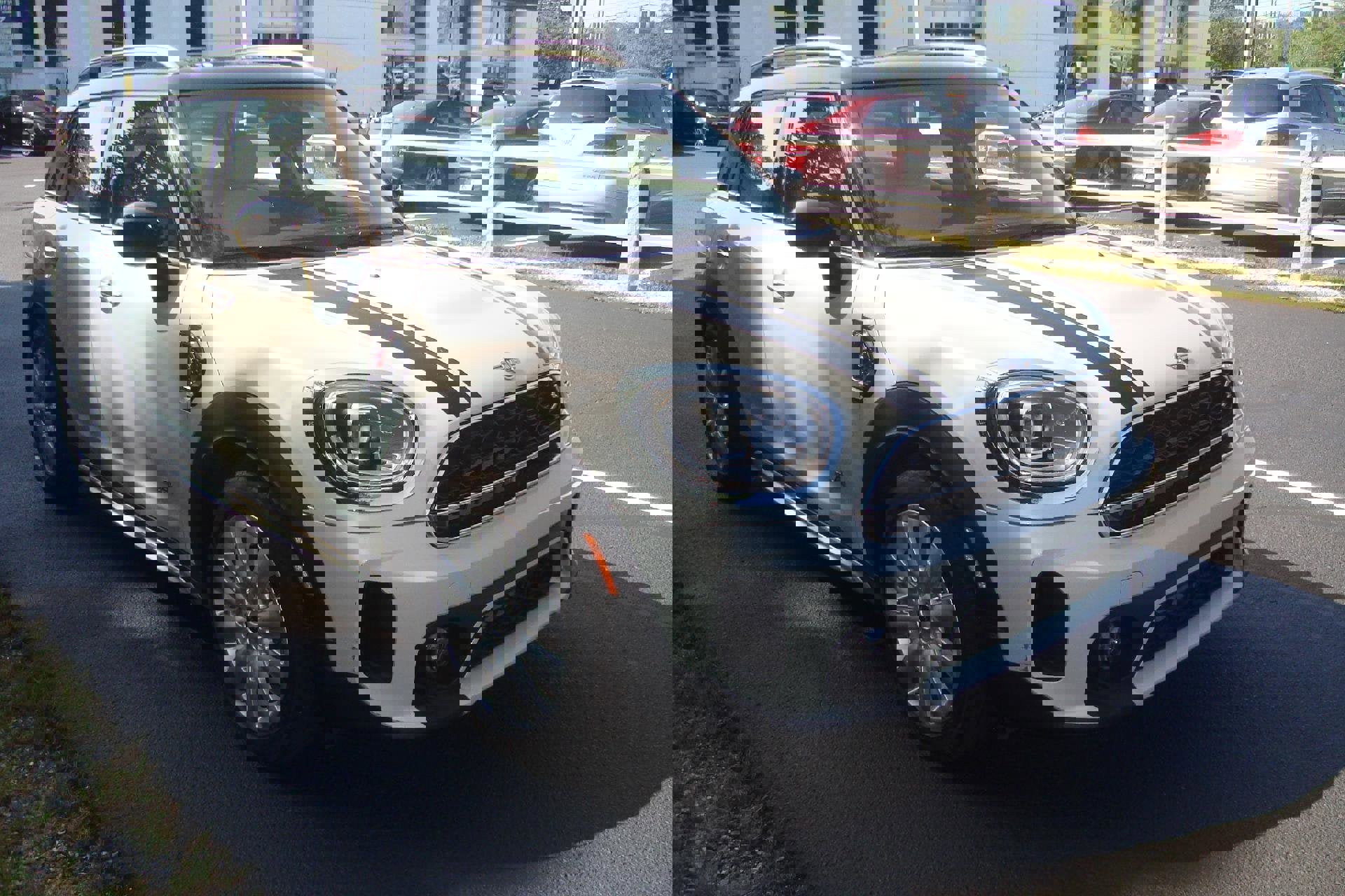 Used 2022 MINI Cooper Countryman S w/ Premium Package image 31