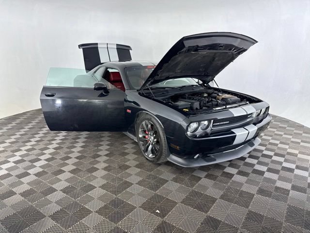 Used 2013 Dodge Challenger SRT8 w/ Harman Kardon Audio Group RWD image 15