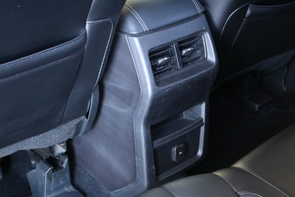 Used 2017 Ford Edge Titanium image 24