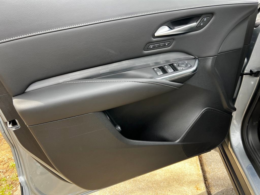 Certified 2024 Cadillac XT4 Premium Luxury w/ Cold Weather Package image 20