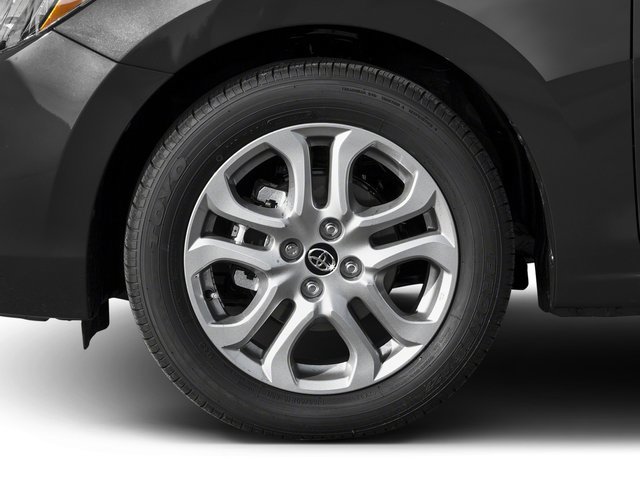 Used 2017 Toyota Yaris iA FWD image 14