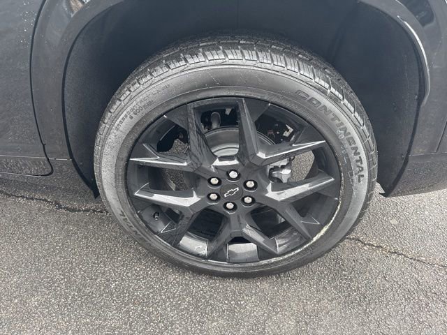 New 2026 Chevrolet Traverse RS w/ LPO, Floor Liner Package FWD image 19