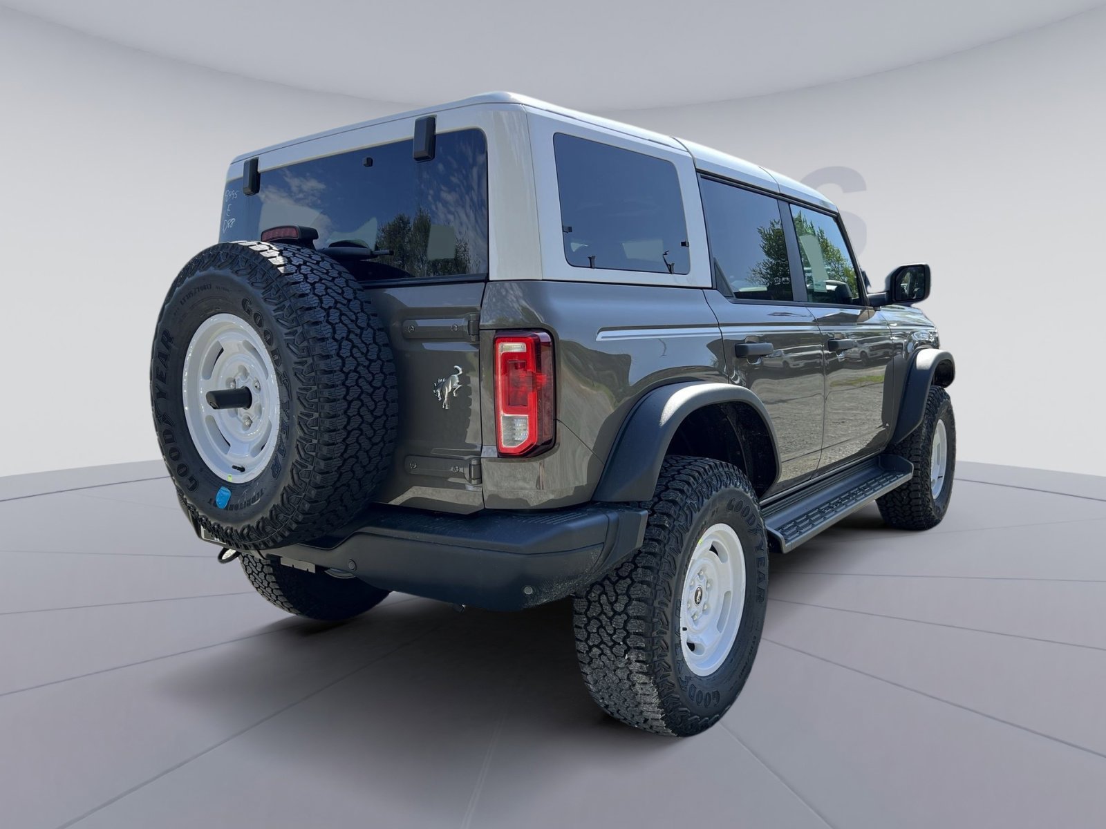New 2026 Ford Bronco Heritage Edition AWD/4WD image 7