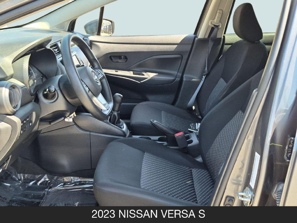 Used 2023 Nissan Versa S FWD image 14