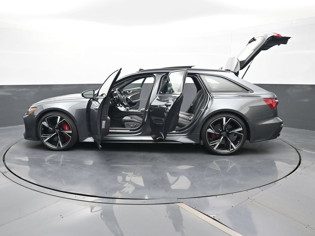 Used 2021 Audi RS 6 w/ Carbon Optic Package AWD/4WD image 28