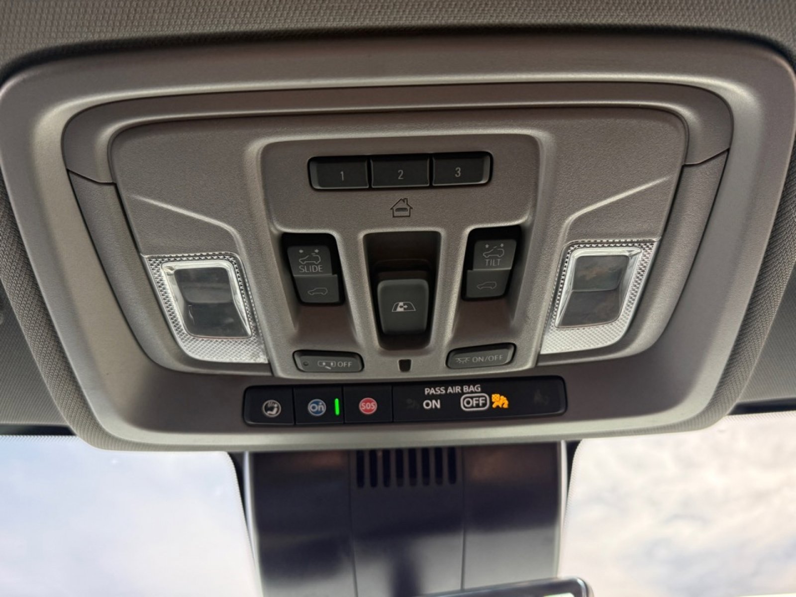 Used 2025 GMC Sierra 2500 Denali w/ Technology Package image 35