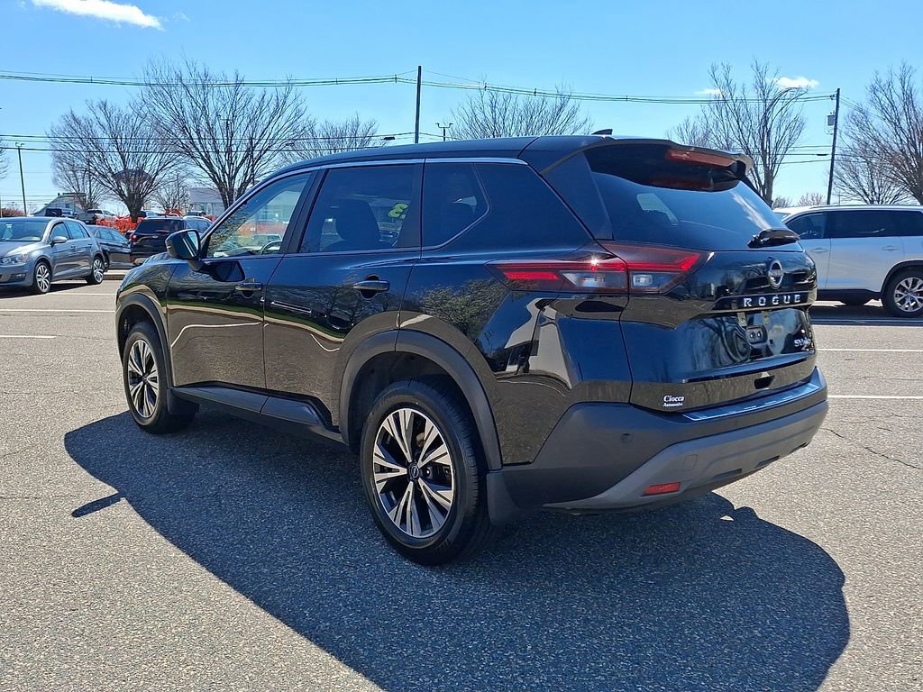 Used 2023 Nissan Rogue SV image 7