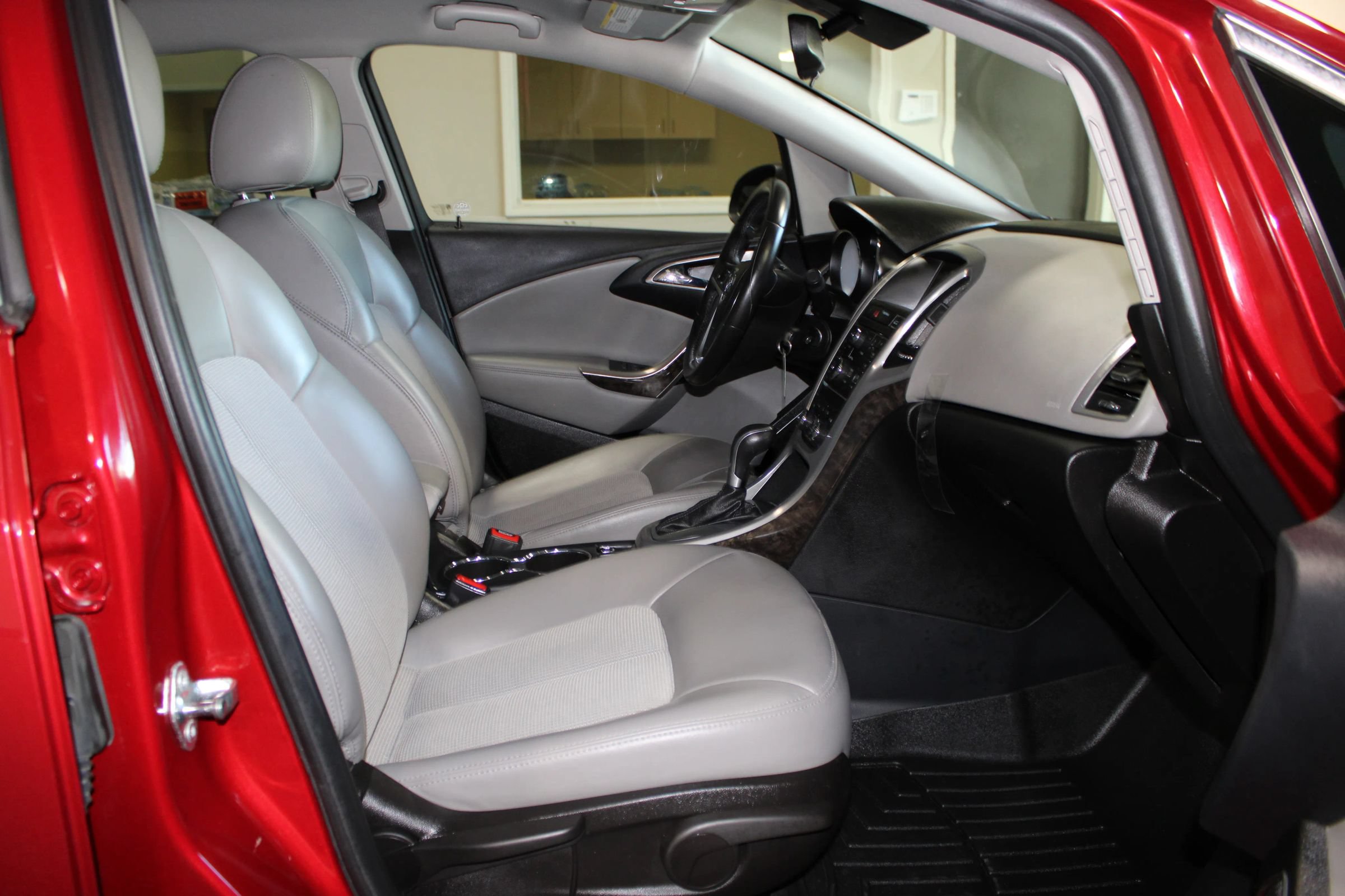 Used 2015 Buick Verano w/ Comfort Package FWD image 25