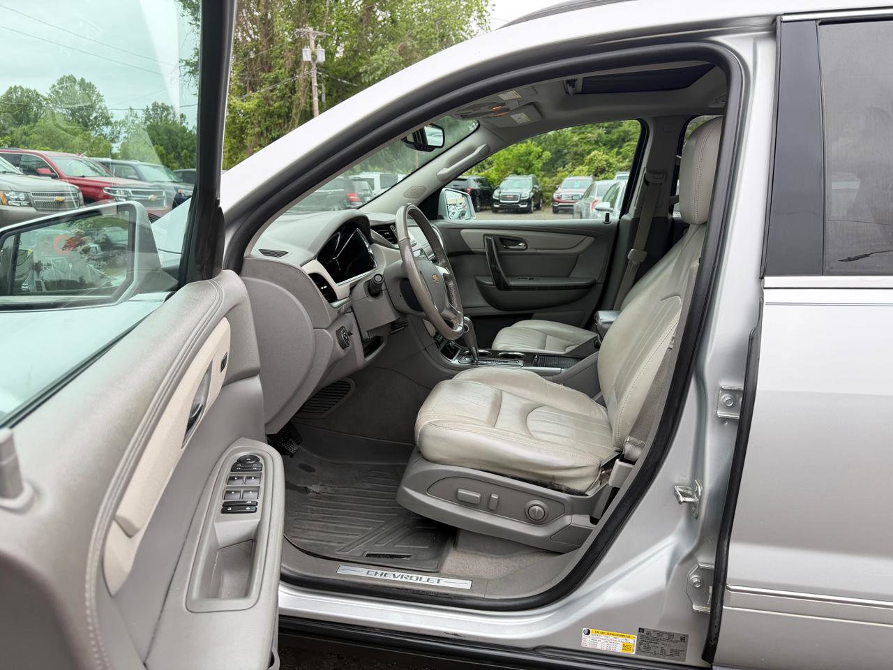 Used 2014 Chevrolet Traverse LTZ AWD/4WD image 15