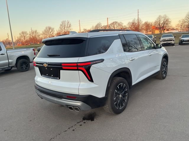 Used 2026 Chevrolet Traverse LT w/ Sun and Wheel Package image 9