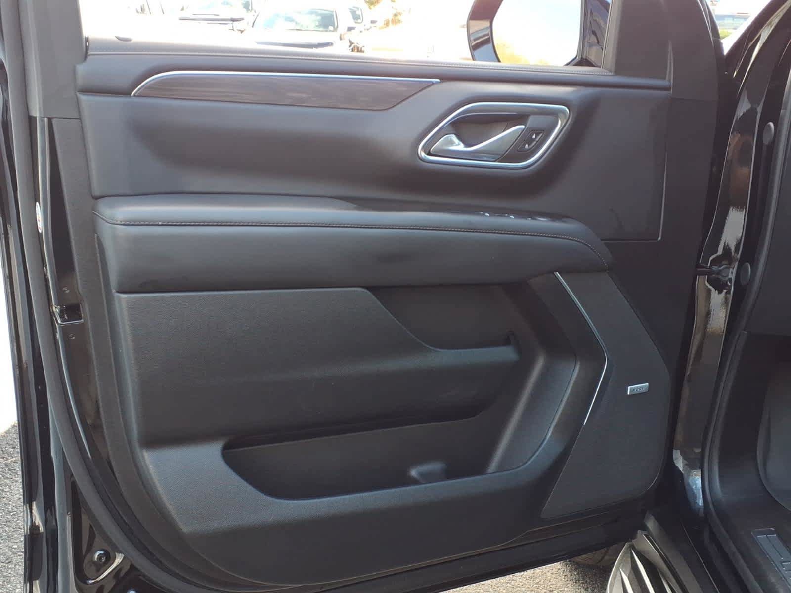 Used 2023 Chevrolet Suburban LT AWD/4WD image 10
