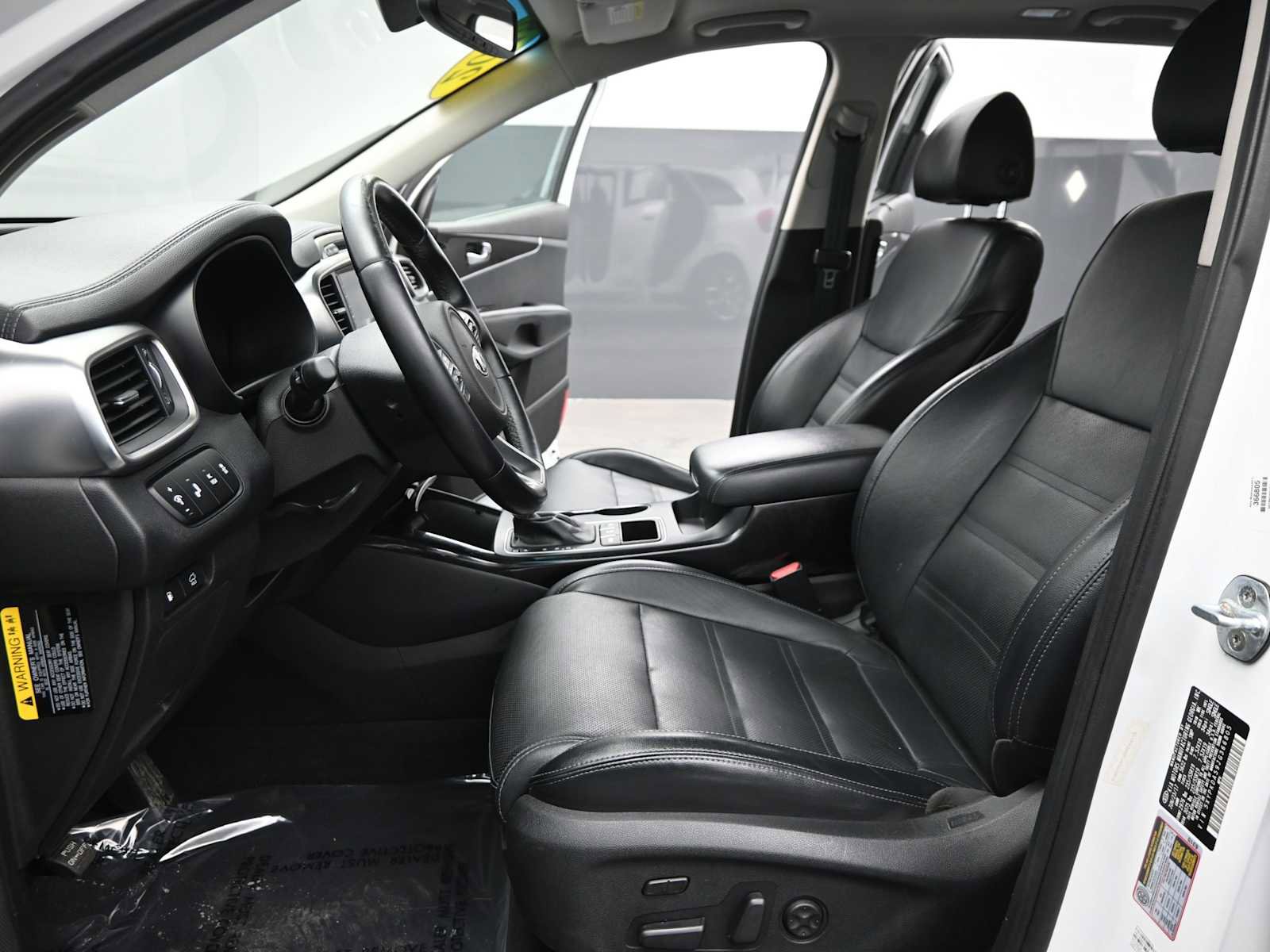 Used 2018 Kia Sorento SX image 17