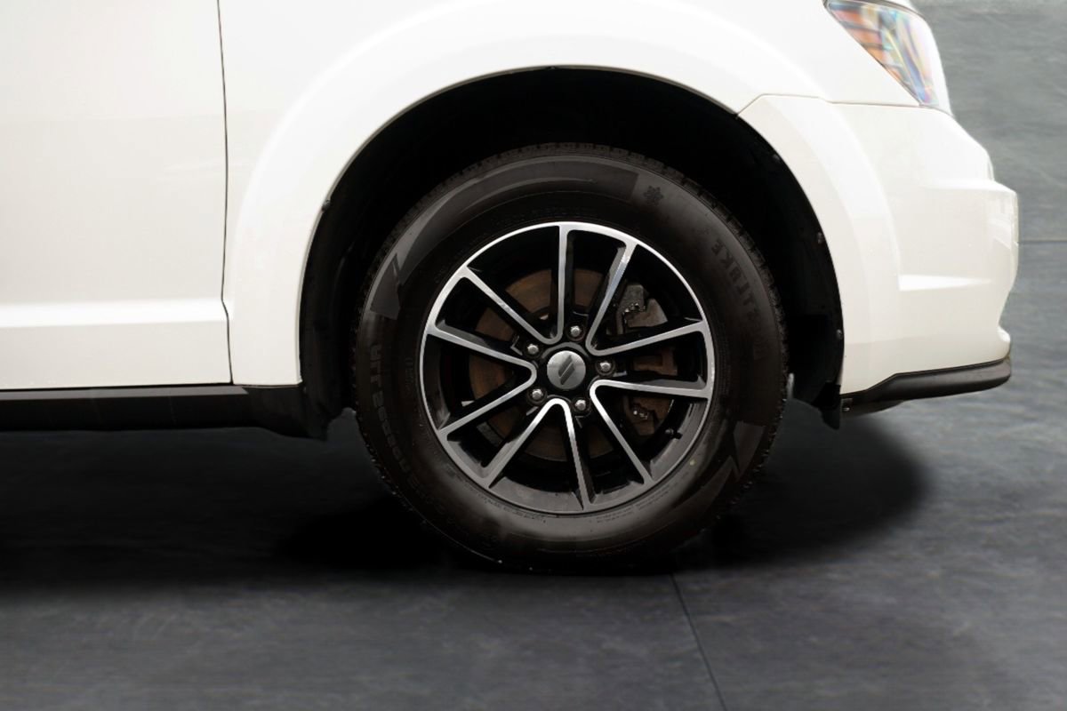 Used 2018 Dodge Journey SE w/ Popular Equipment Group image 9