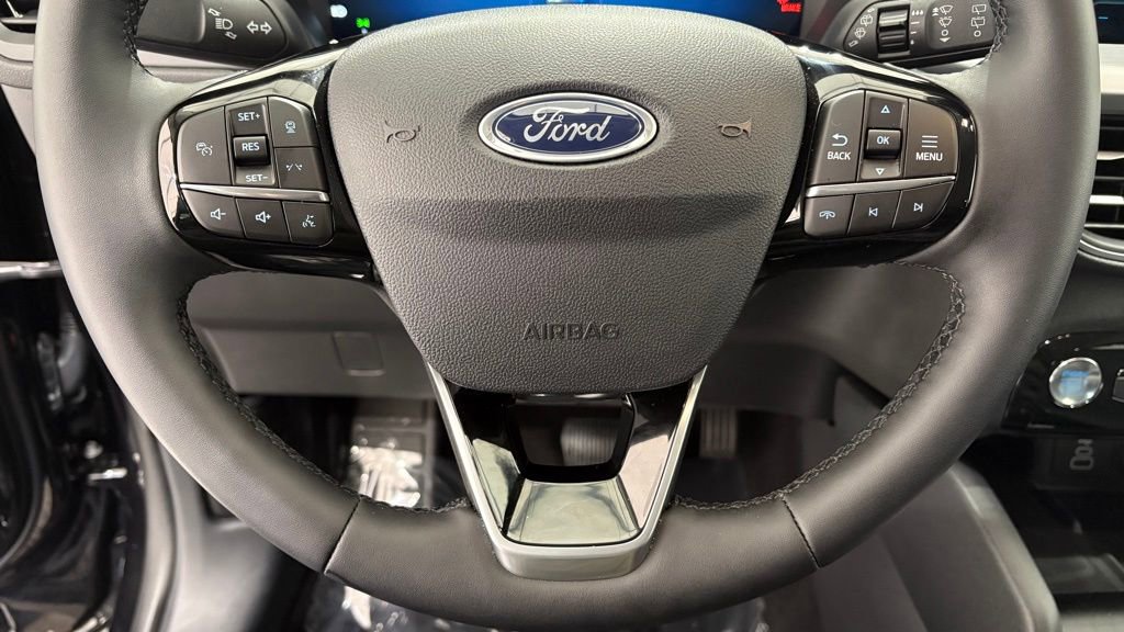 New 2025 Ford Escape SE w/ PHEV Premium Package image 35