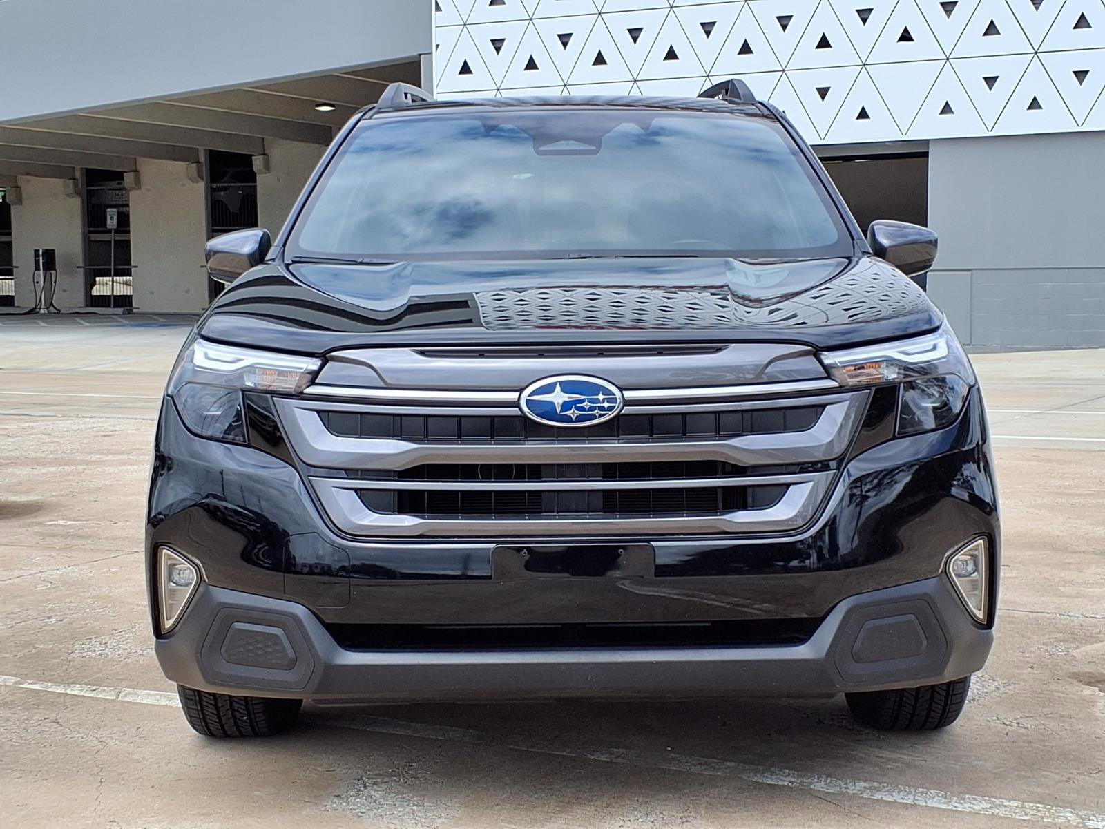 Certified 2025 Subaru Forester Premium AWD/4WD image 21