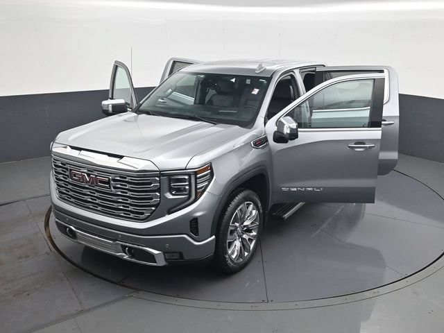 Used 2023 GMC Sierra 1500 Denali w/ Denali Reserve Package AWD/4WD image 30