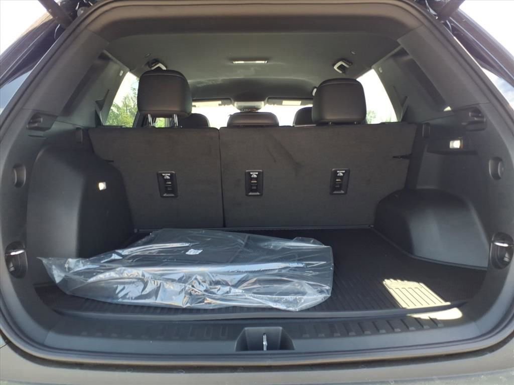 New 2026 Chevrolet Equinox LT w/ Safety and Technology Package FWD image 23