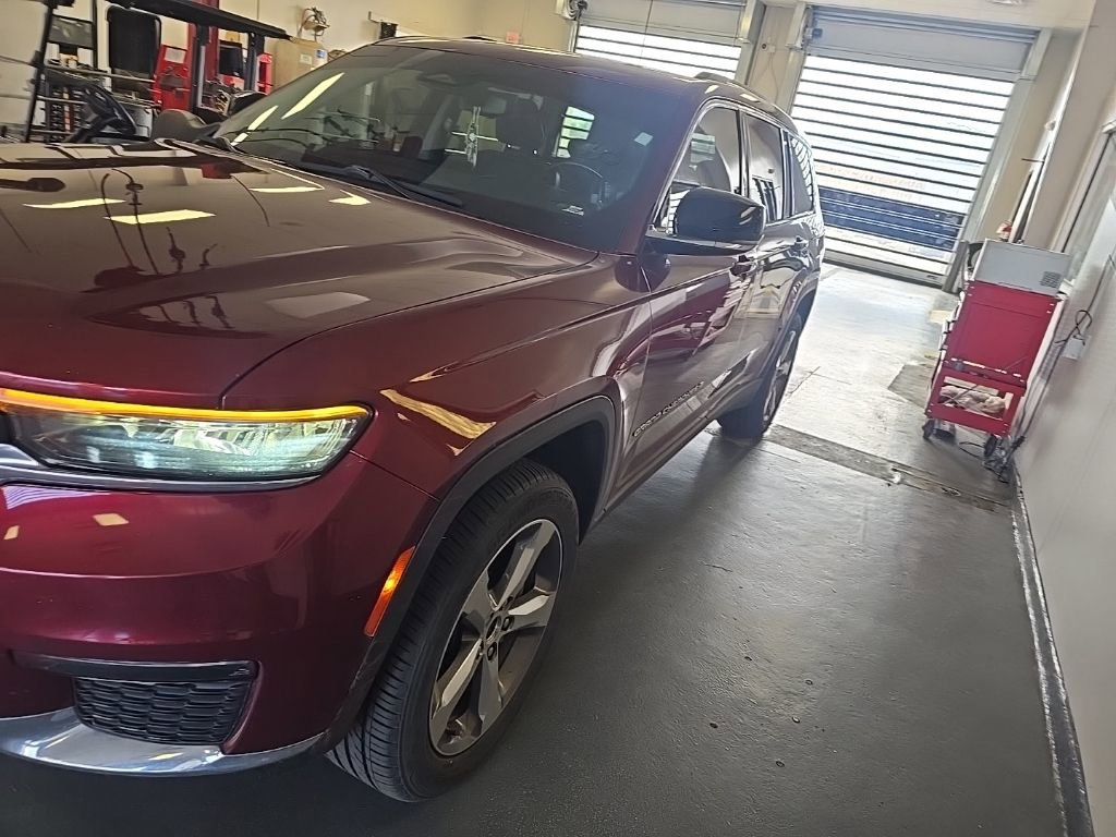 Used 2021 Jeep Grand Cherokee L Limited w/ Trailer Tow Group (B) image 3