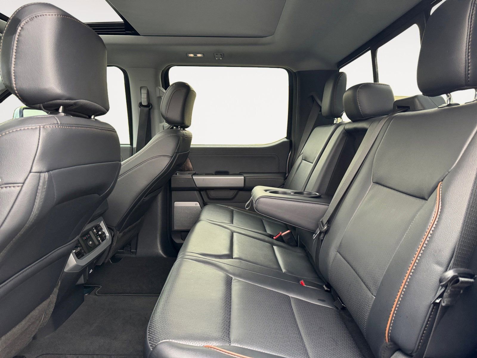 Certified 2025 Ford F250 Lariat w/ Lariat Ultimate Package image 13