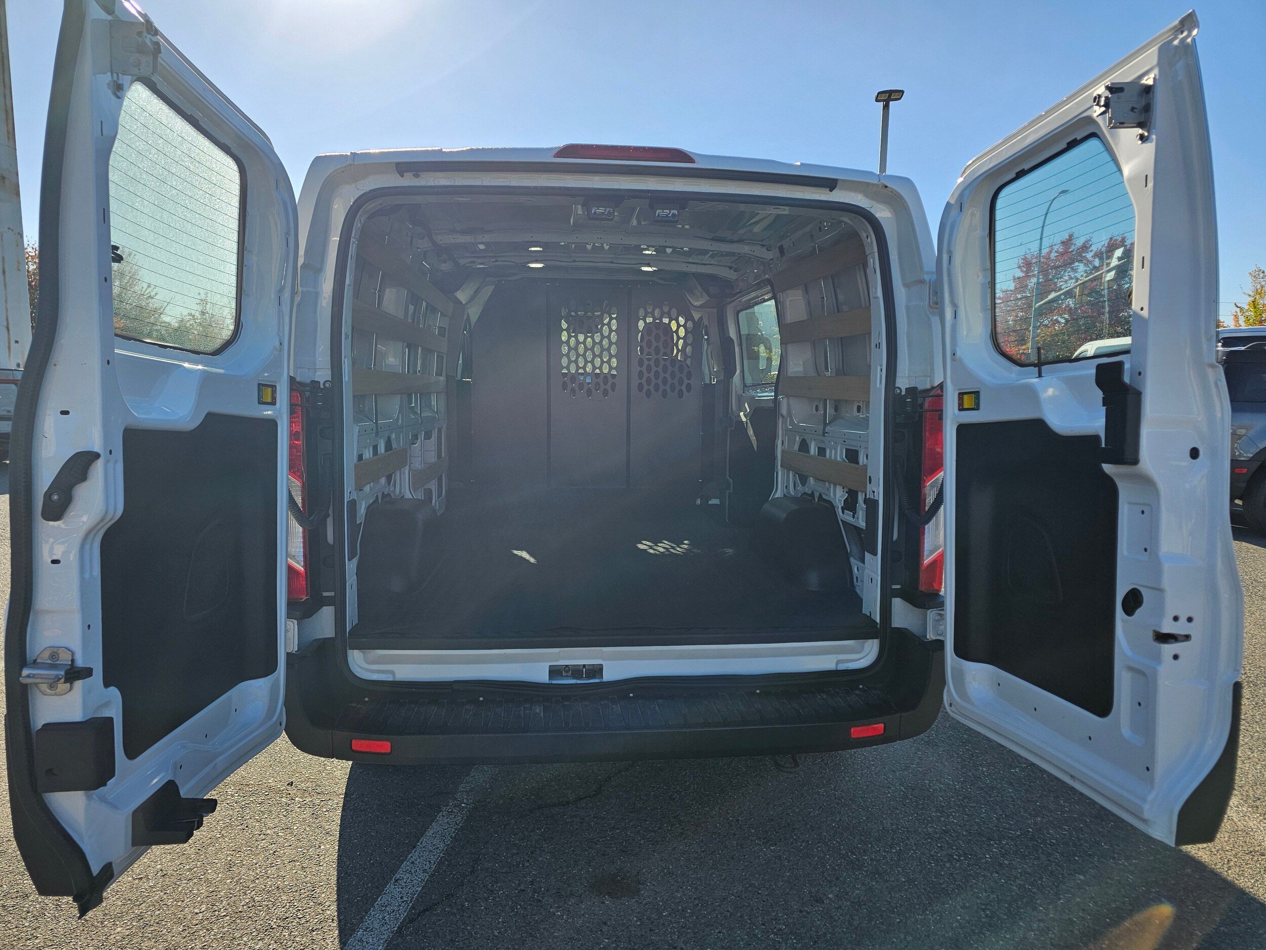 Used 2025 Ford Transit 250 Low Roof w/ Exterior Upgrade Package RWD image 10