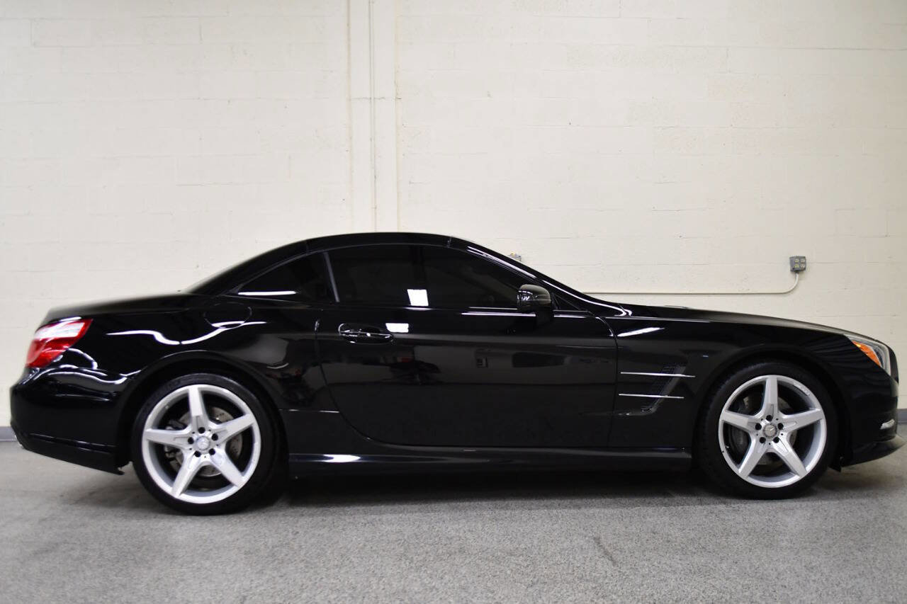 Used 2016 Mercedes-Benz SL 550 SL 550 2dr Convertible image 25