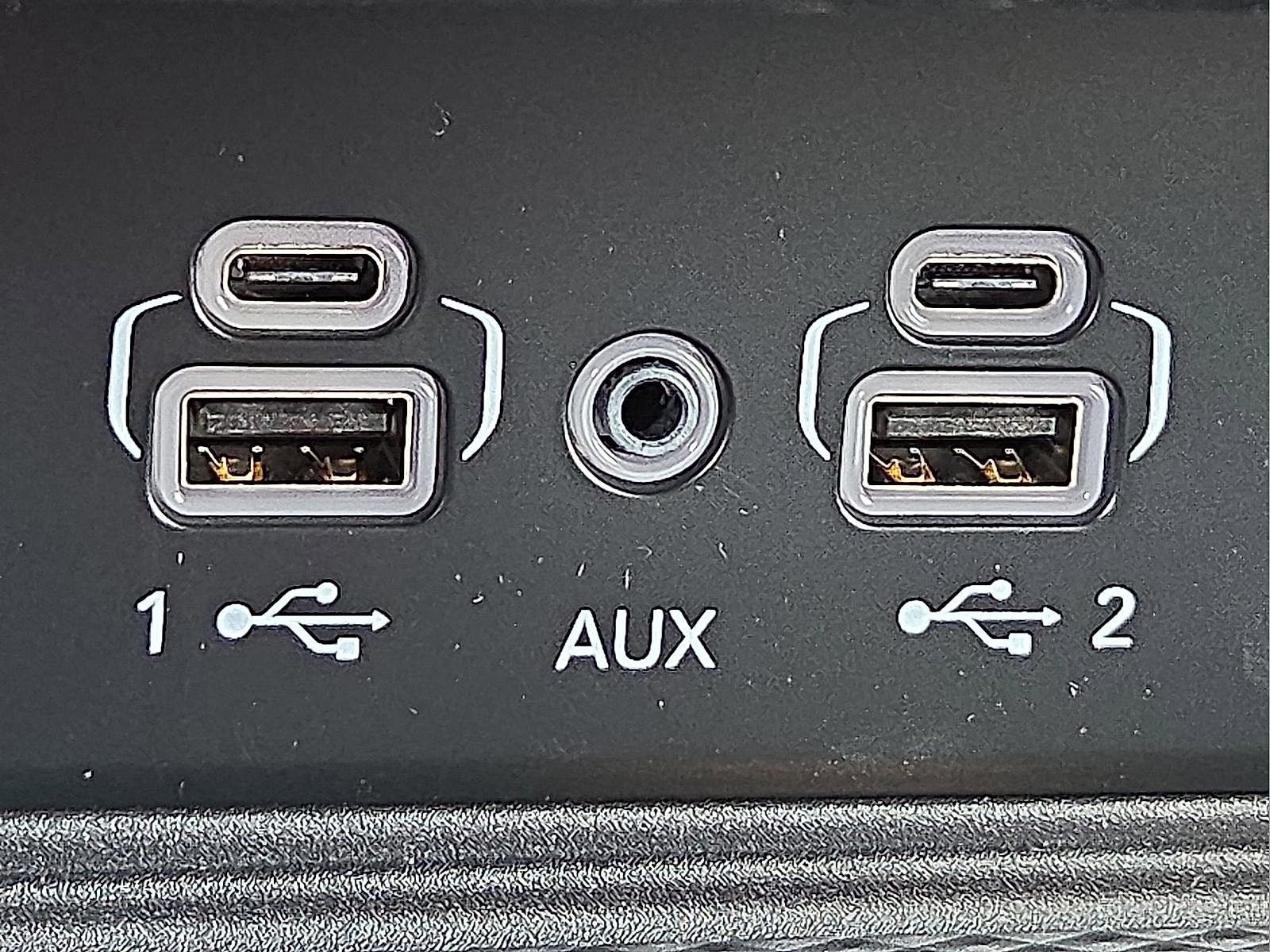 New 2025 Jeep Grand Cherokee Altitude image 17