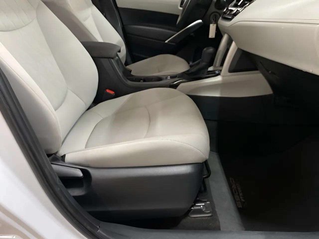 Used 2024 Toyota Corolla Cross L FWD image 68