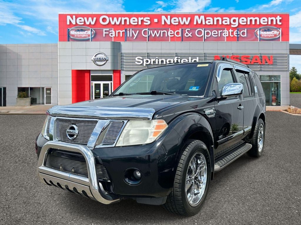 Used 2008 Nissan Pathfinder LE AWD/4WD image 2