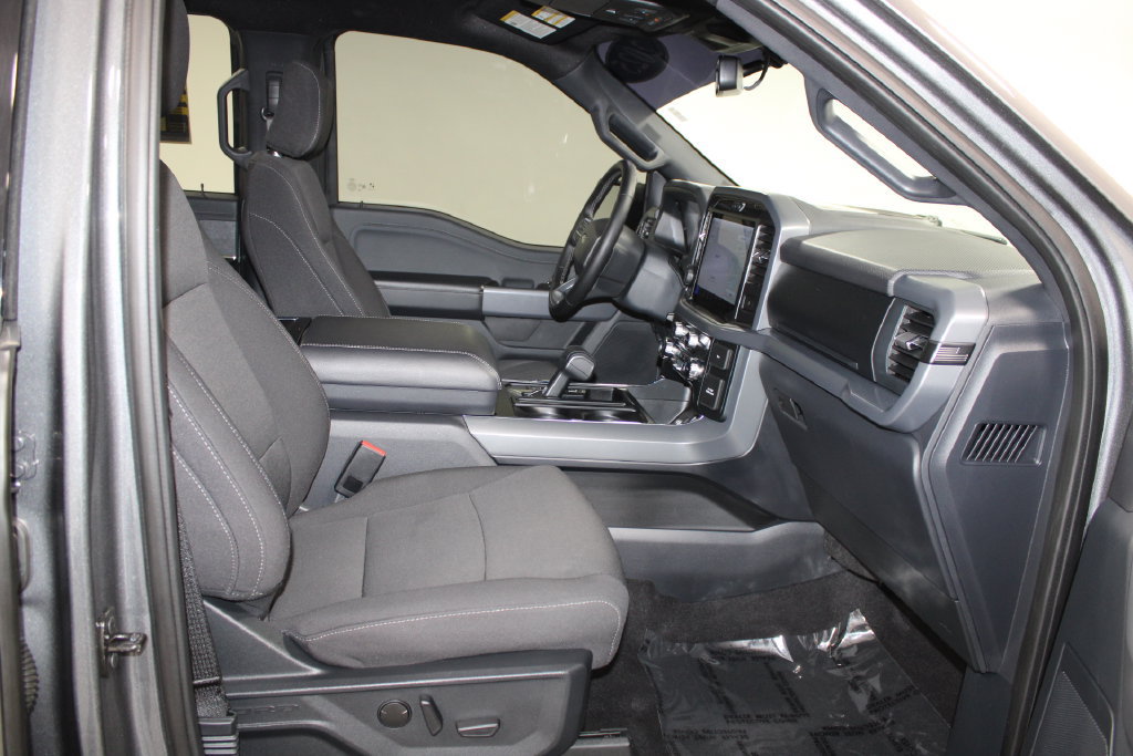 Used 2025 Ford F150 XLT w/ Equipment Group 302A MID AWD/4WD image 29