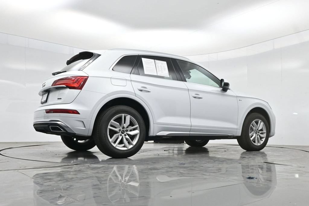 Used 2023 Audi Q5 2.0T Premium w/ Convenience Package AWD/4WD image 55