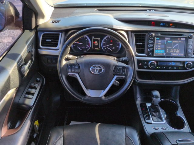 Used 2018 Toyota Highlander Limited FWD image 15