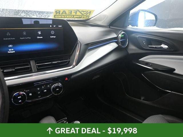 Used 2025 Chevrolet Trax LT image 24