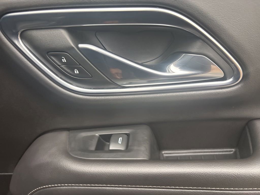 Used 2021 GMC Yukon XL SLE image 26