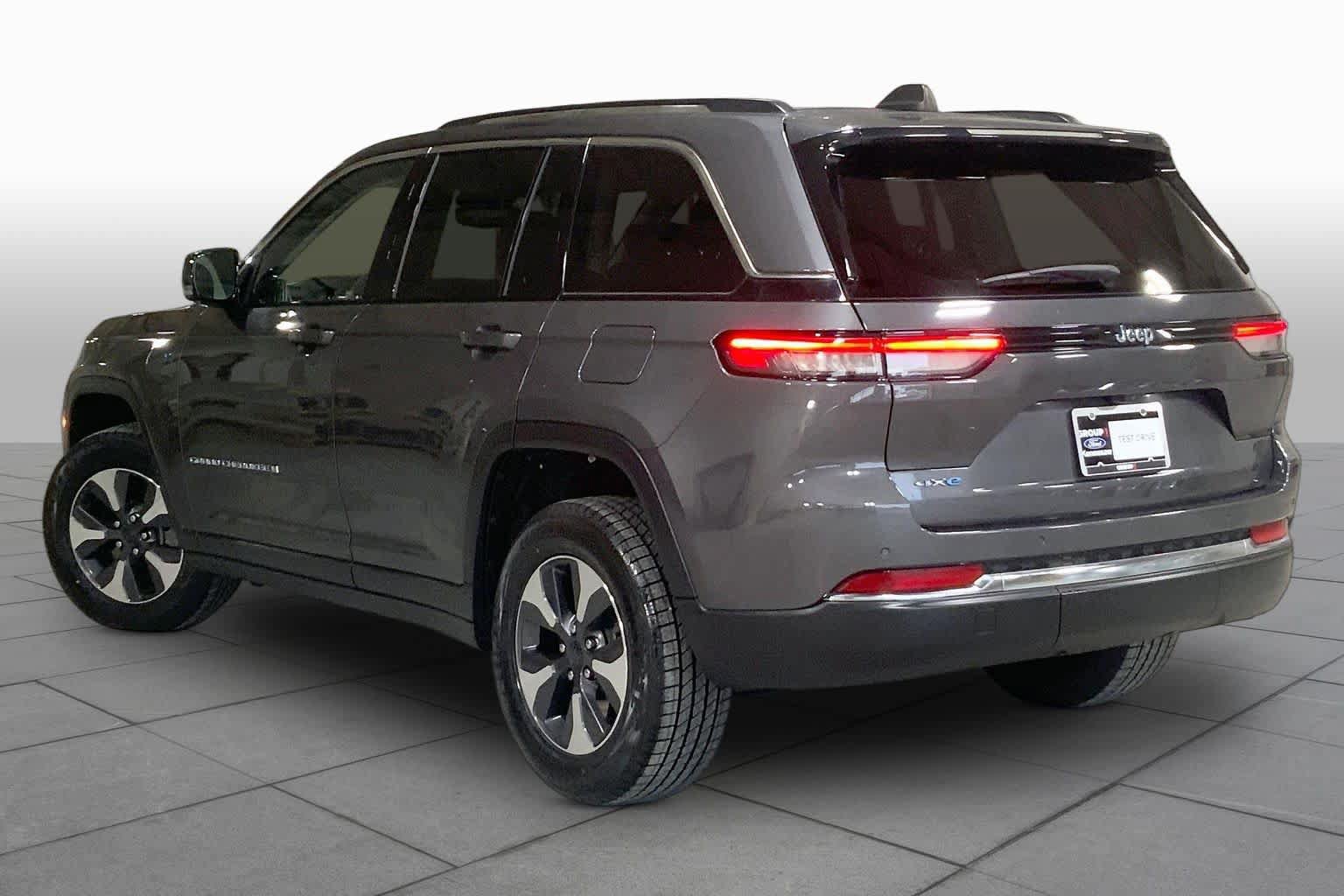 Used 2022 Jeep Grand Cherokee Limited 4xe AWD/4WD image 12