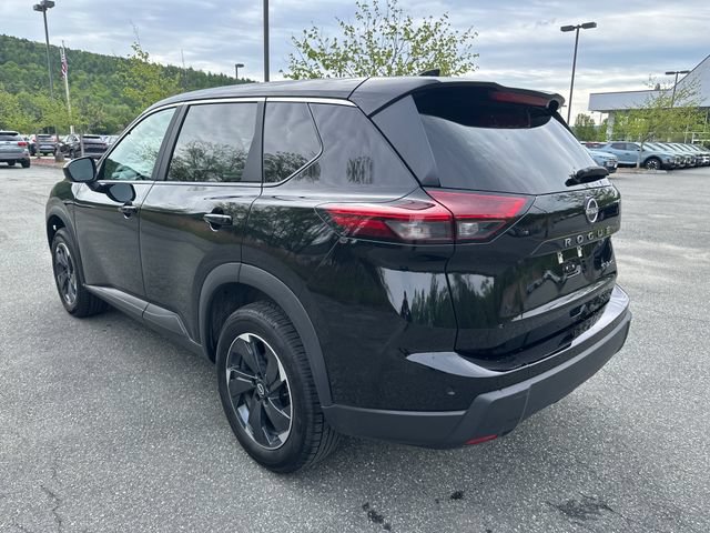Used 2024 Nissan Rogue SV AWD/4WD image 3