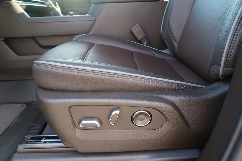 New 2026 GMC Sierra 2500 Denali w/ Denali Reserve Package image 13