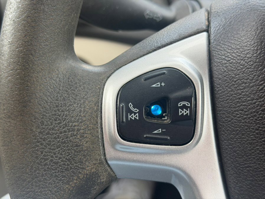 Used 2017 Ford Fiesta SE image 18