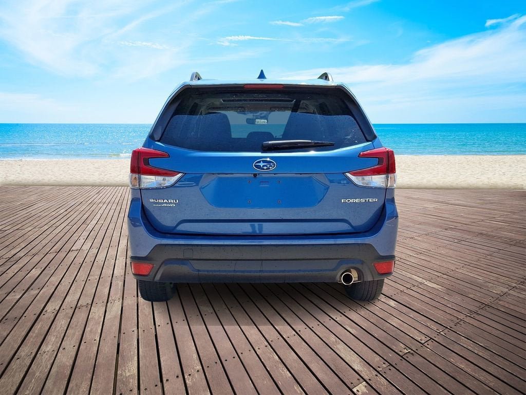Used 2023 Subaru Forester Limited AWD/4WD image 5