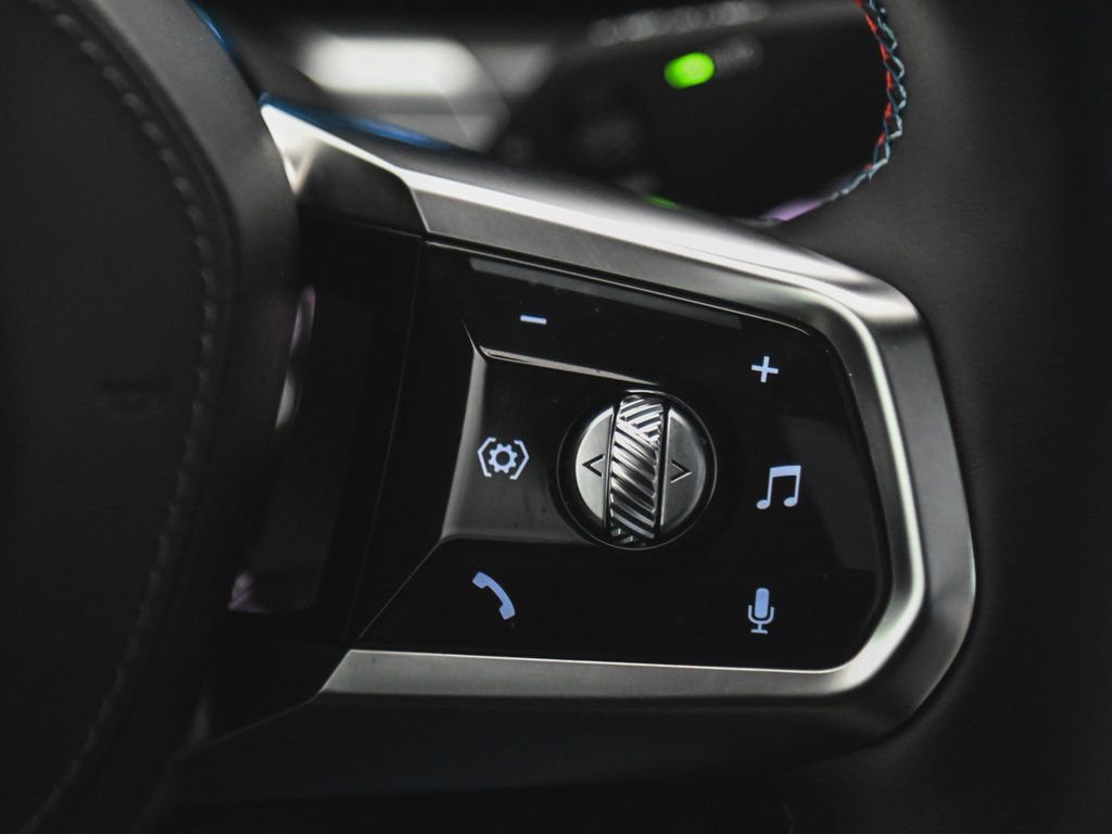 Used 2024 BMW i7 M70 w/ Executive Package image 27