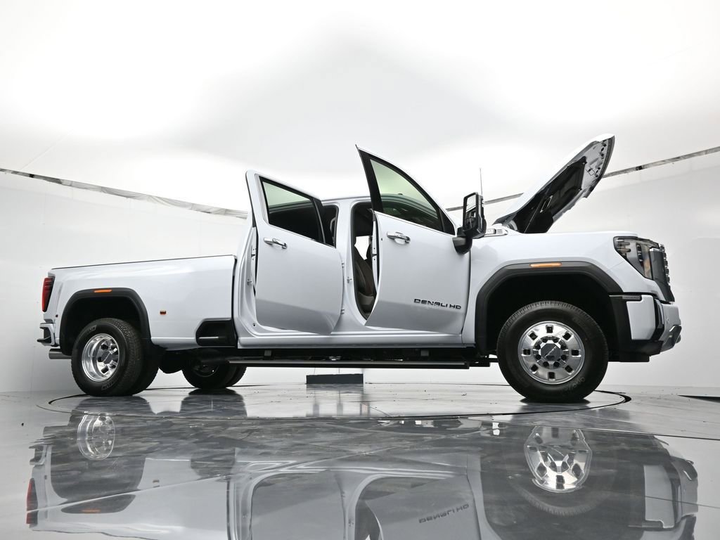 New 2026 GMC Sierra 3500 Denali w/ Technology Package image 50