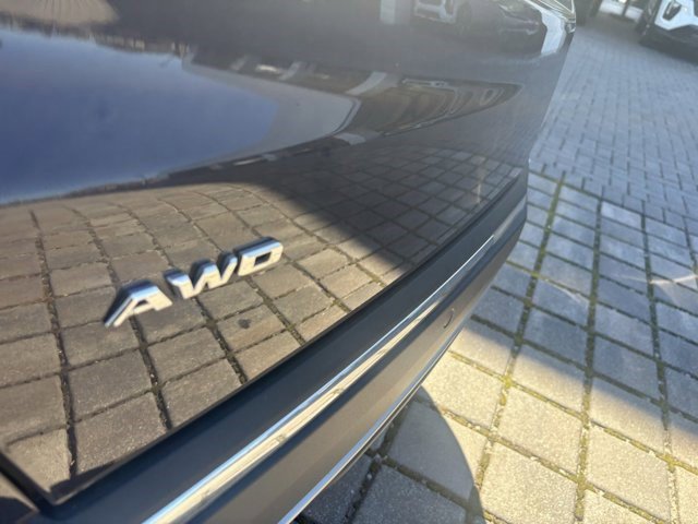 Certified 2025 Cadillac XT5 Premium Luxury image 8